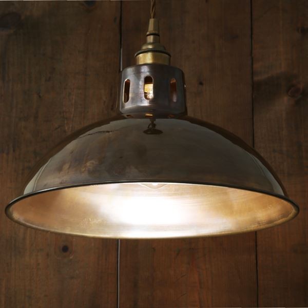 With its beautiful, yet simple design, the Paris industrial pendant has the style to complement any room. It's the perfect accent above your office desk, in the kitchen above a counter or breakfast table, or anywhere a bit of rustic soul is wanted.