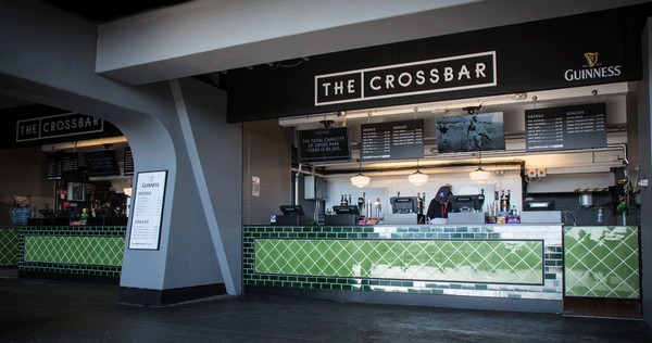 The CrossBar at the world-famous Croke Park features our traditional schoolhouse pendant lights. 
