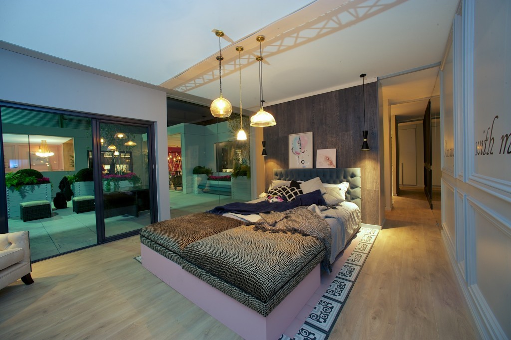 Find the perfect ceiling lights for your bedroom