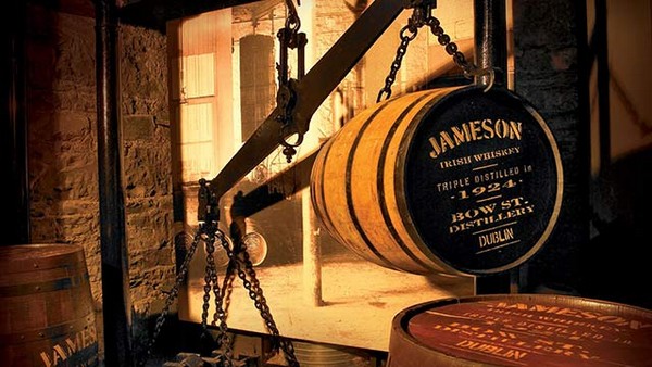 Mullan Lighting created a series of decorative lighting pieces for Jameson Brewery Cork.