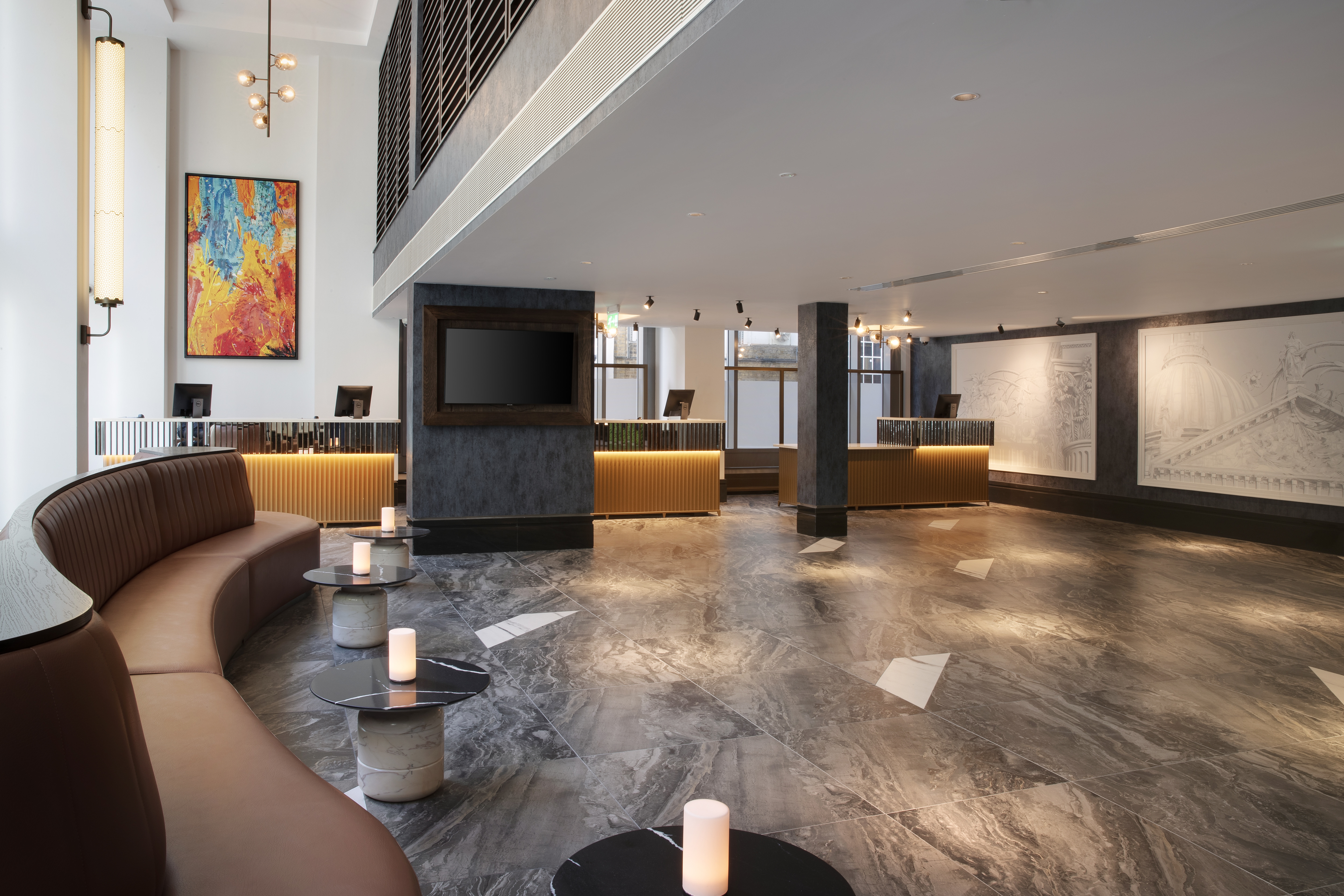 Bespoke Luxury Lighting in This Central London Hotel