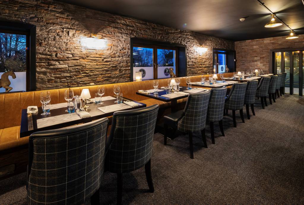 Our Geneva ceiling lights feature in Fitzpatricks Castle Hotel