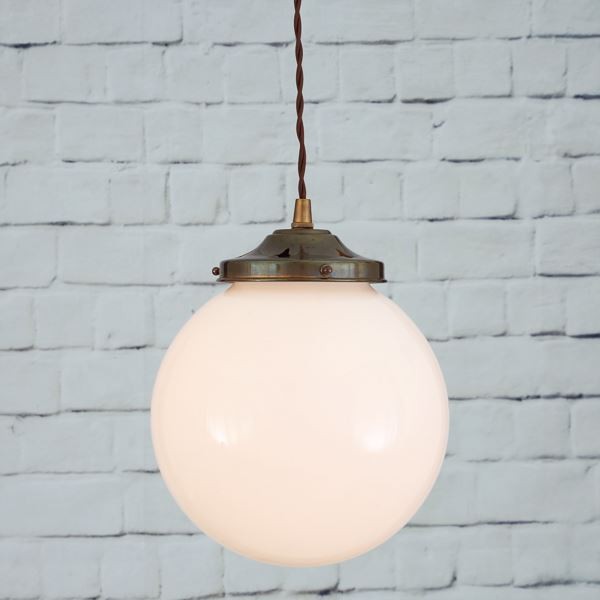 With a sophisticated design, the Gentry opal globe pendant light 20cm was designed to be a focal point for any room. This globe pendant light is perfect for your dining area as well as a study area, and even your own bedroom.