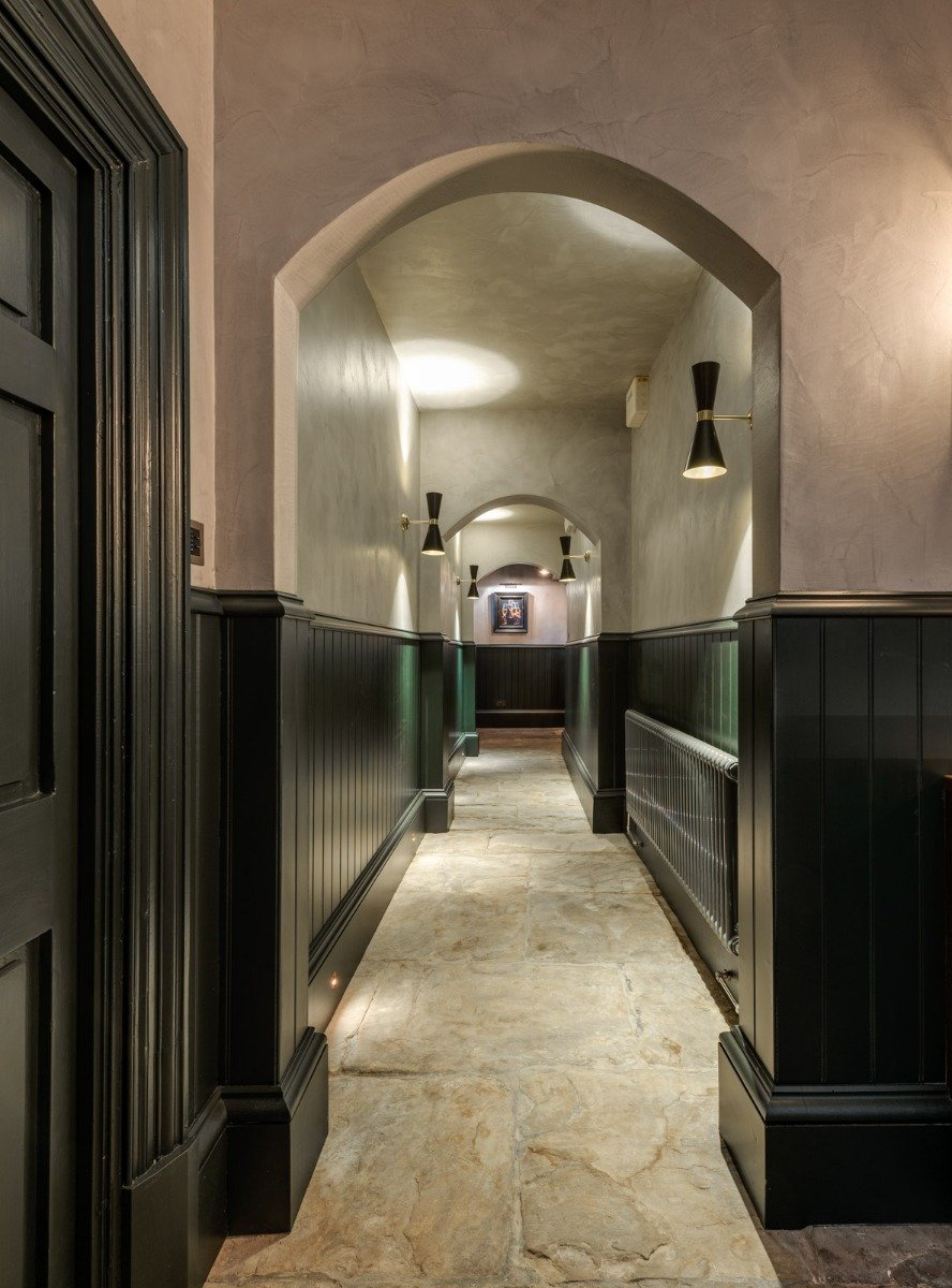 cairo-wall-light-mullan-lighting-guide-to-hallway-lighting