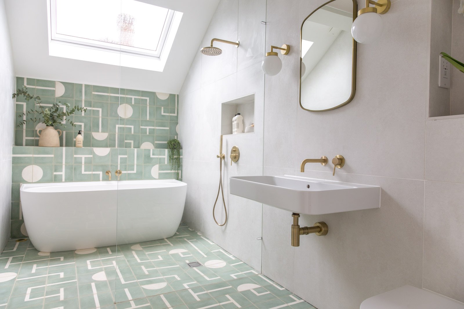 Our Essential Guide to Bathroom Lighting