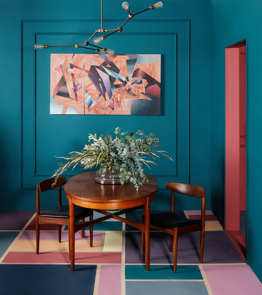 Kingston Lafferty Design created this unique and quirky colour setting
