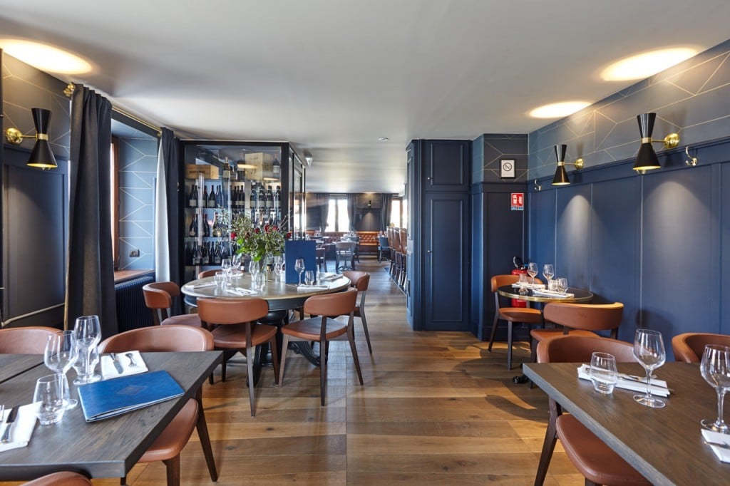 French restaurant mixes tradition and modernity with good lighting design
