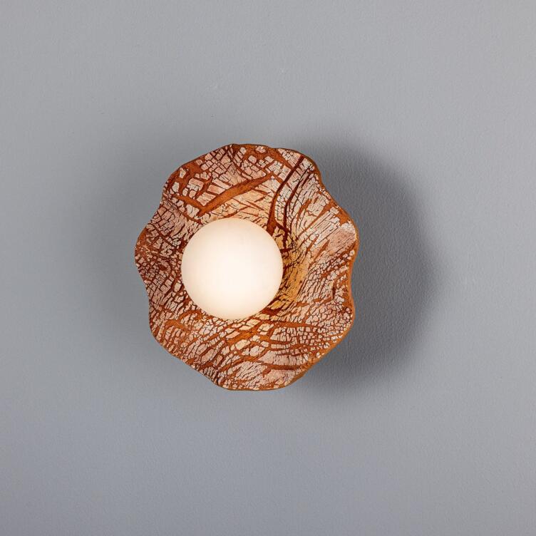 Rivale Bathroom Wall Sconce with Wavy Ceramic Shade, Red Iron IP44, Antique Brass