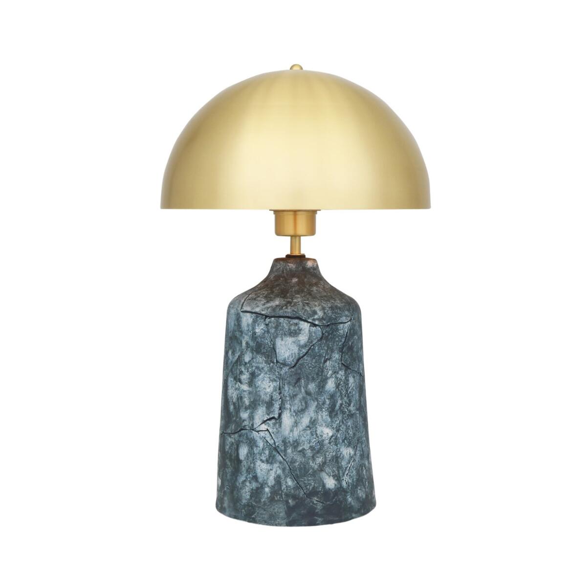 Lampe de table haute en céramique Cassia avec abat-jour et dôme en laiton, couleur bleu terre main product image