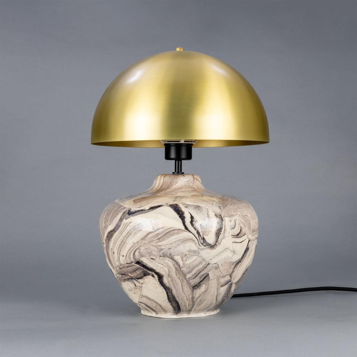 Lampe de table Lawson en céramique marbrée avec abat-jour dôme en laiton main product image