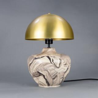 Lampe de table Lawson en céramique marbrée avec abat-jour dôme en laiton