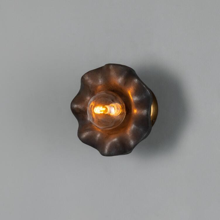 Rivale Wall Sconce with Wavy Ceramic Shade, Metallic Earth 8.25" IP20