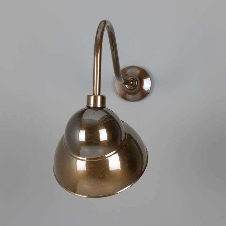 Novo Vintage Swan Neck Sign Light IP23, Antique Brass Novo Vintage Swan Neck Sign Light IP23, Antique Brass