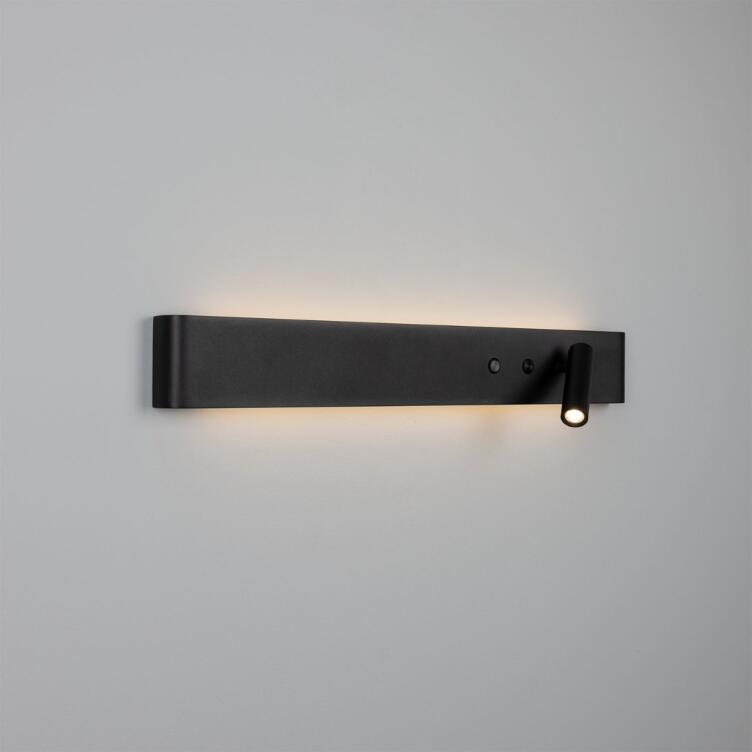 Applique murale rétroéclairée Richmond en aluminium noir avec spot orientable Applique murale rétroéclairée Richmond en aluminium noir avec spot orientable