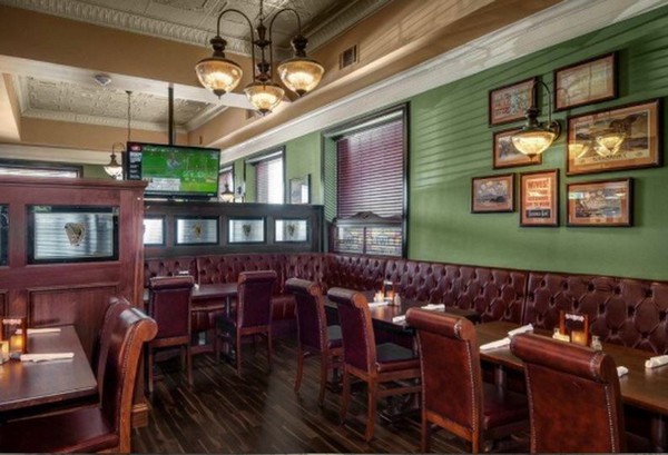 Mullan Lighting created a series of decorative lighting pieces for Waxy O'Connor's Irish Pub & Restaurant.